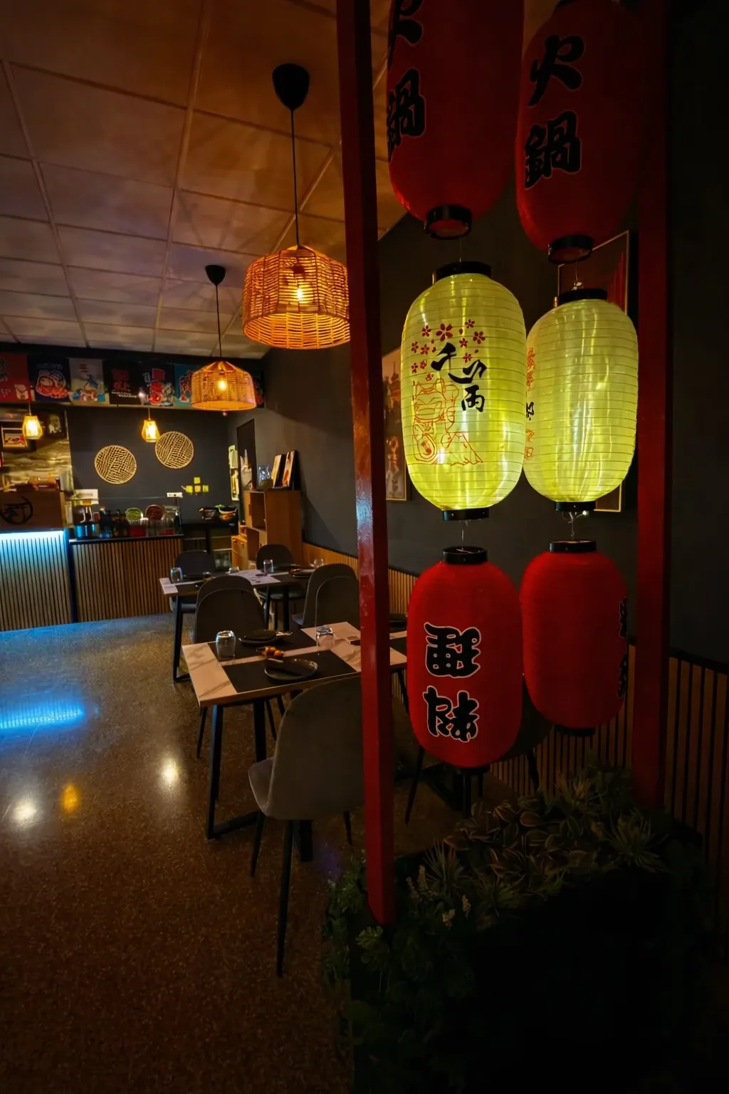 Interior del restaurante Tsuki